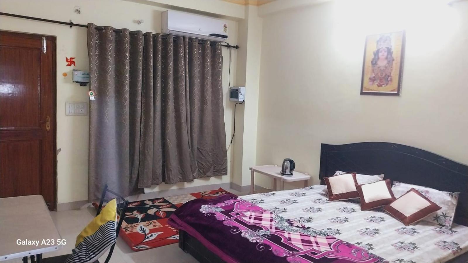 Apartment Moksha Home-stay Vrindavan